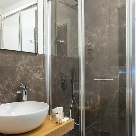 بيت ضيافة J 4*